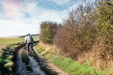 randonnée en vtt dans la campagne