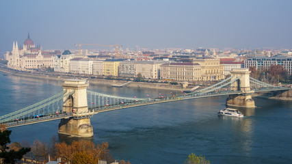 Fototapeta na wymiar Beautifull view of the Danube river in Budapest