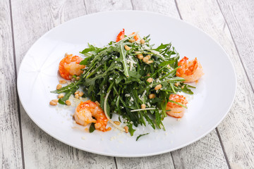 Rocket salad with prawn, parmesan cheese