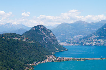 Fototapeta na wymiar Monte San Giorgio, Mendrisio (Svizzera) - Vista sul Lago di Lugano