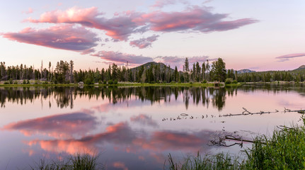 Sunset Sprague Lake - A colorful Summer sunset view of Sprague Lake, Rocky Mountain National Park, Colorado, USA. - obrazy, fototapety, plakaty