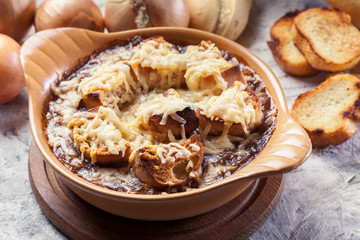 Delicious onion soup with croutons and cheese