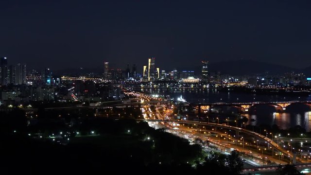 Beautiful city in Sunset of Seoul City Skyline,South Korea.Timelapse 4k