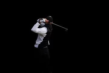  Jugador de golf en el finish en fondo negro © Mariano