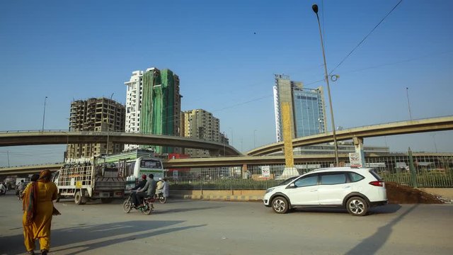 Traffic Moving Arond Qayomabad Bridge