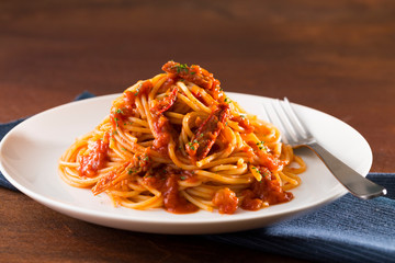 スパゲッティ　蟹と蟹みそのトマトソース