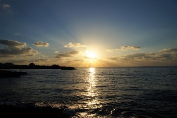 宮古島・シギラビーチから見た朝日