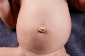 navel of newborn baby