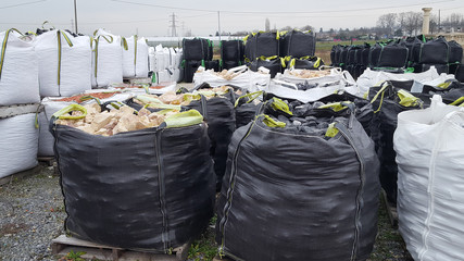 Big Pack bags for debris of gravel