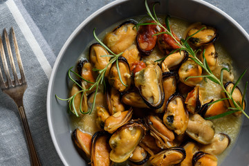 Mussels cooked with garlic, lemon and rosemary.