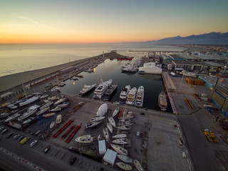 Viareggio ed il porto al tramonto