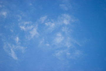 Obraz premium Blue sky background with white clouds