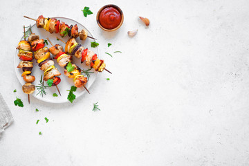Chicken and vegetable skewers - obrazy, fototapety, plakaty