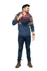 Naklejka premium Full-length shot of Hippie man with tired and sick expression on isolated white background