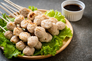  grilled pork meatballs with sweet chili sauce