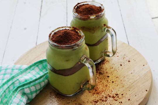 Avocado smoothies with 'Milo tabur"