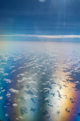 Himmel und Wolken aus dem Flugzeug