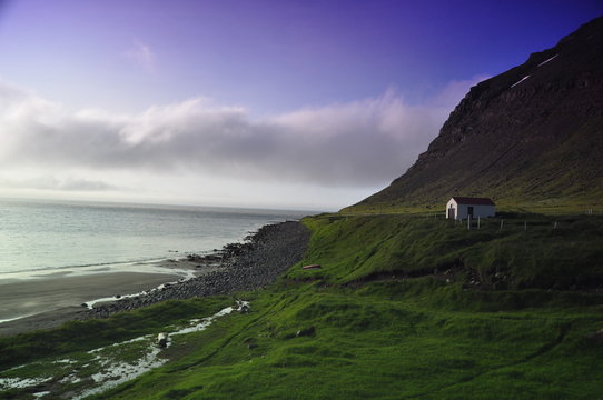 Strand von Bolungarvik