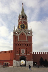 Fototapeta na wymiar Symbol of Russia – 0View of the Spasskaya tower of the Moscow Kremlin from red square