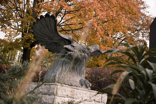 Eagle statue in the Park