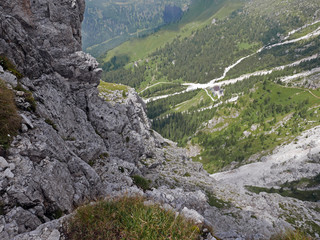 panorama estivo delle cime delle dolomiti