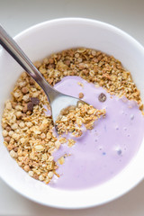 granola with blueberry yogurt