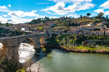 San Matin Bridge, Toeldo