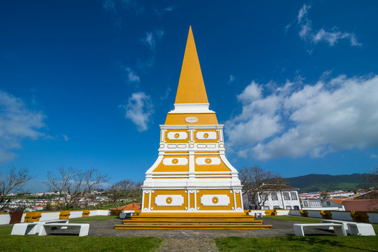 Portugal, Azores, Terceira, Angra do Heroismo, obelisk at Outeiro da Memoria