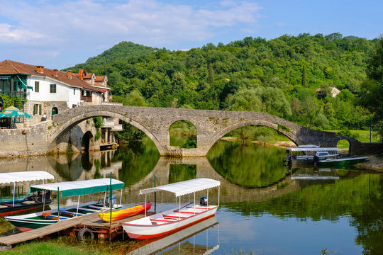 Montenegro, Rijeka Crnojevica, old bridge Stari most, river Crnojevic