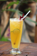  Orange juice mixed with lemon