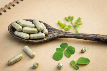 Alternative supplement capsules from organic herb 