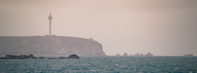 Pointe du Stiff avec le phare et la tour radar Ile de Ouessant Finistère nord Bretagne France © jujud3100