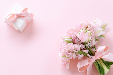 チューリップとヒヤシンスのブーケ　プレゼント