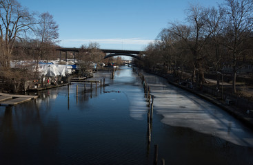 Obraz premium Spring view at the channel by the Långholmen island in Stockholm