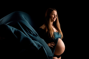 babybauch im 8. monat