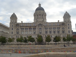 Fototapeta premium Liverpool Liver Building and Albert Dock
