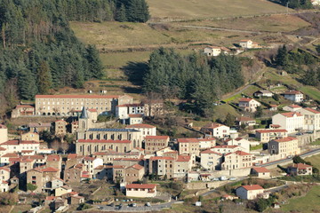 Fototapeta na wymiar Vue sur La Valla En Gier