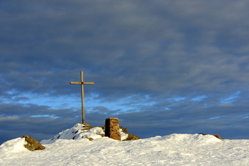 Gipfel Kreuz im Abendlicht