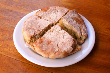 Bolo de caco / Pain à l'ail spécialité de Madère (Portugal)