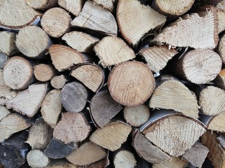 Brennholz Stapel