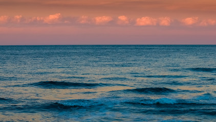 Fototapeta premium Ocean and sky sunset landscape