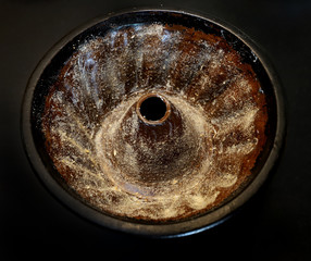 Historische Kuchenform aus Steingut