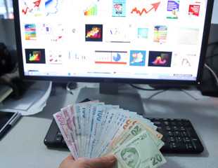 Turkish Lira banknotes 