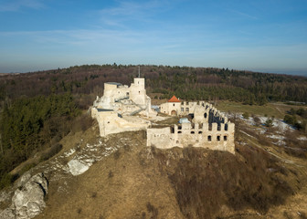 Fototapeta na wymiar Rabsztyn castle near Olkusz, Poland