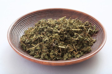 The dried leaves of the gimnema (herbal tea)