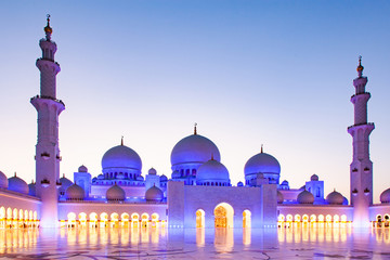 ABU DHABI, UAE - FEBRUARY 2018: sheikh zayed grand mosque, Abu Dhabi, UAE