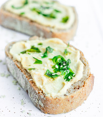 sandwiches with hummus