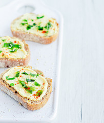 sandwiches with hummus