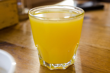 oranje juice in the glass