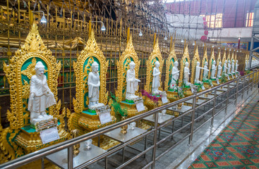 Templo do buda reclinado em Yangon, Myanmar.